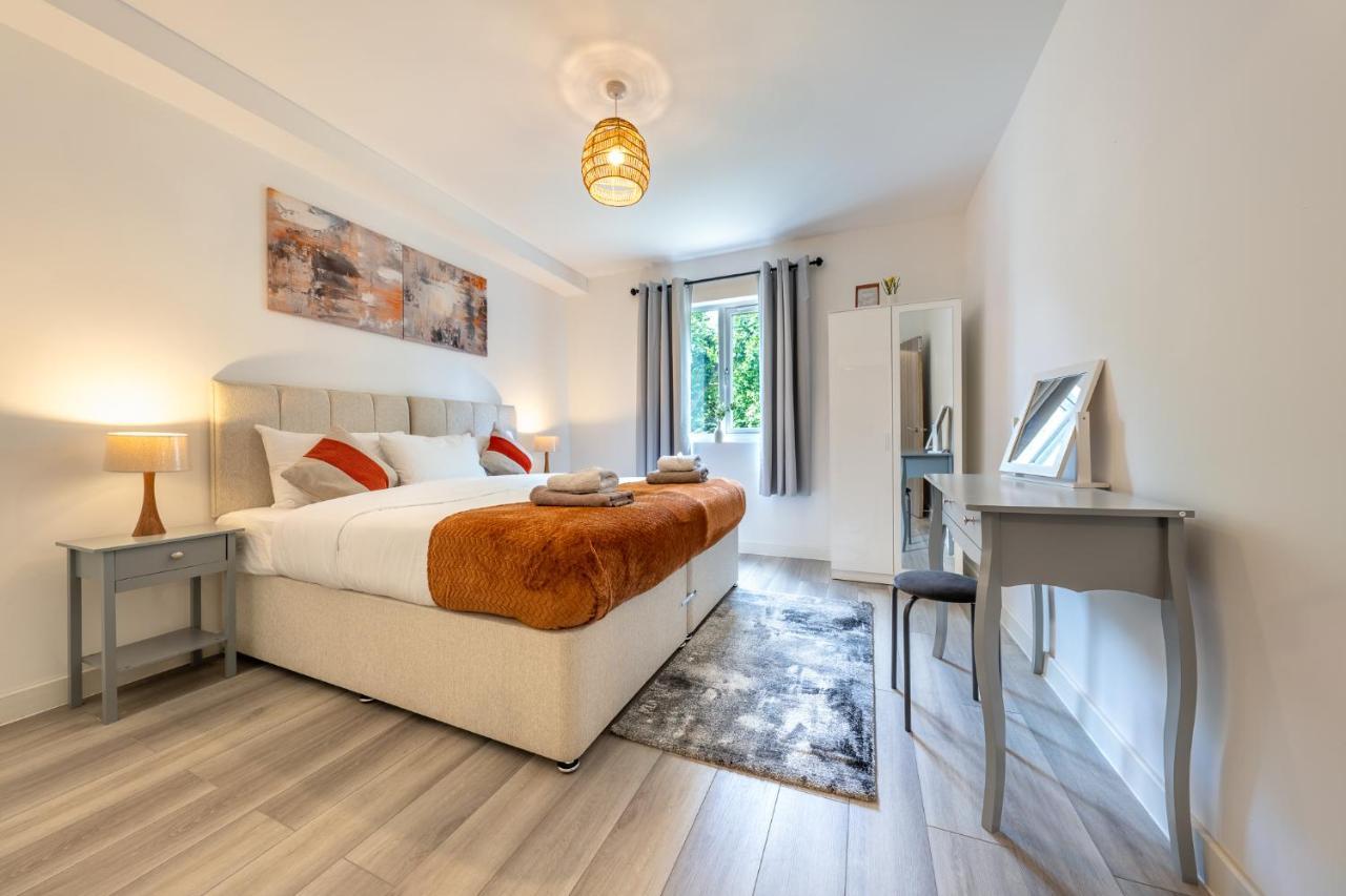 Ashview 6 - Heathrow - Windsor - Free Parking Apartment Staines-upon-Thames Ngoại thất bức ảnh