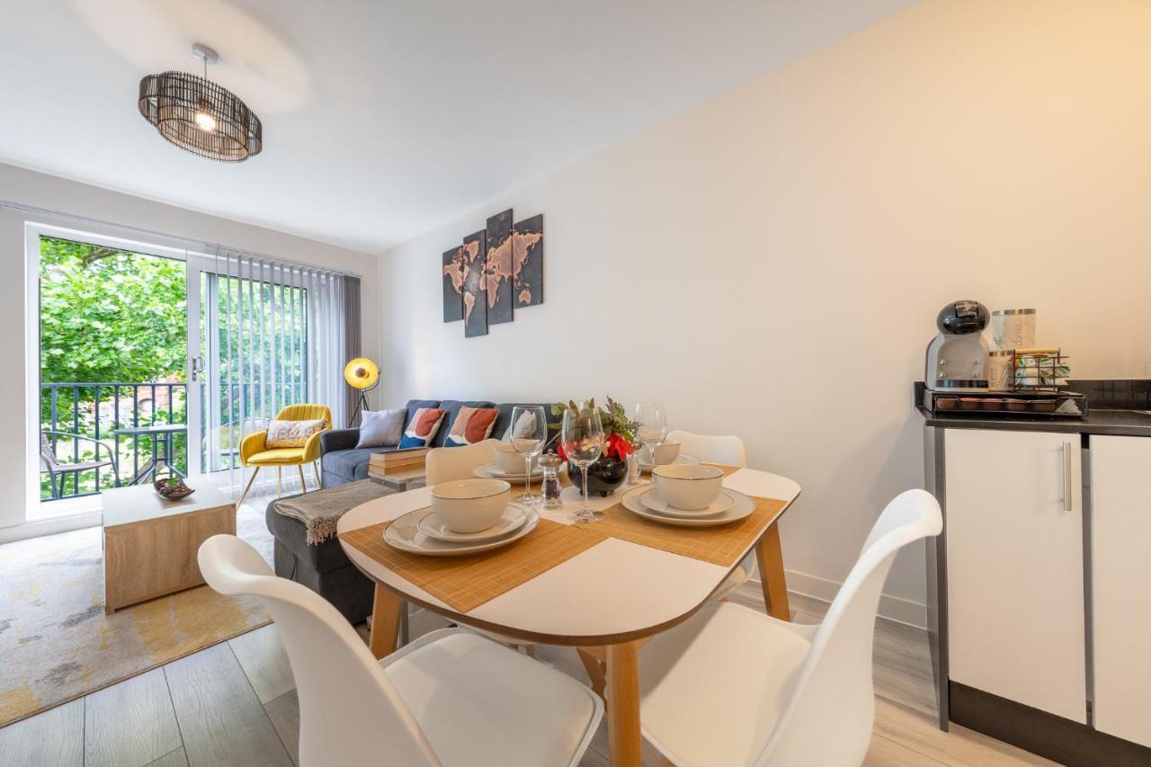 Ashview 6 - Heathrow - Windsor - Free Parking Apartment Staines-upon-Thames Ngoại thất bức ảnh
