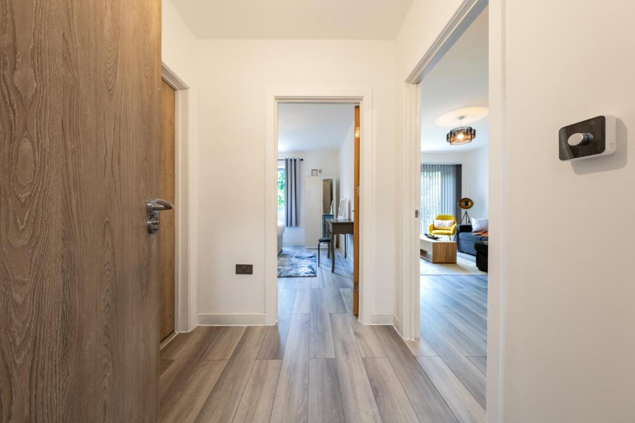 Ashview 6 - Heathrow - Windsor - Free Parking Apartment Staines-upon-Thames Ngoại thất bức ảnh