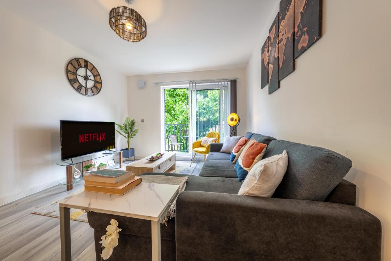 Ashview 6 - Heathrow - Windsor - Free Parking Apartment Staines-upon-Thames Ngoại thất bức ảnh