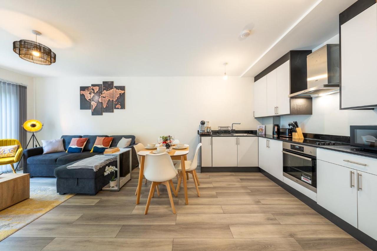 Ashview 6 - Heathrow - Windsor - Free Parking Apartment Staines-upon-Thames Ngoại thất bức ảnh